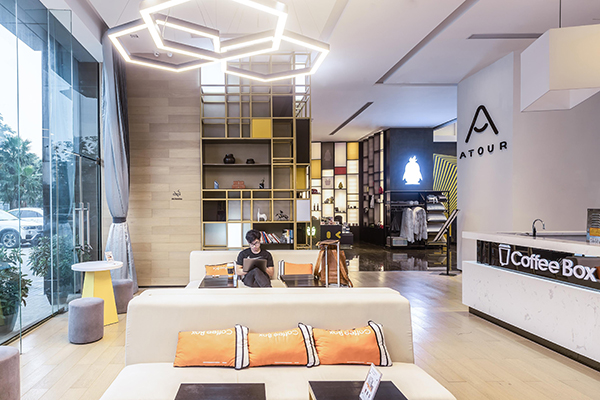 IP年度收官之作:亚朵QQ超级会员酒店亮相深圳