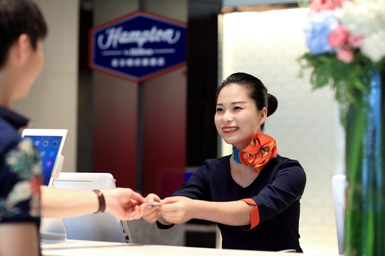 希尔顿欢朋酒店员工